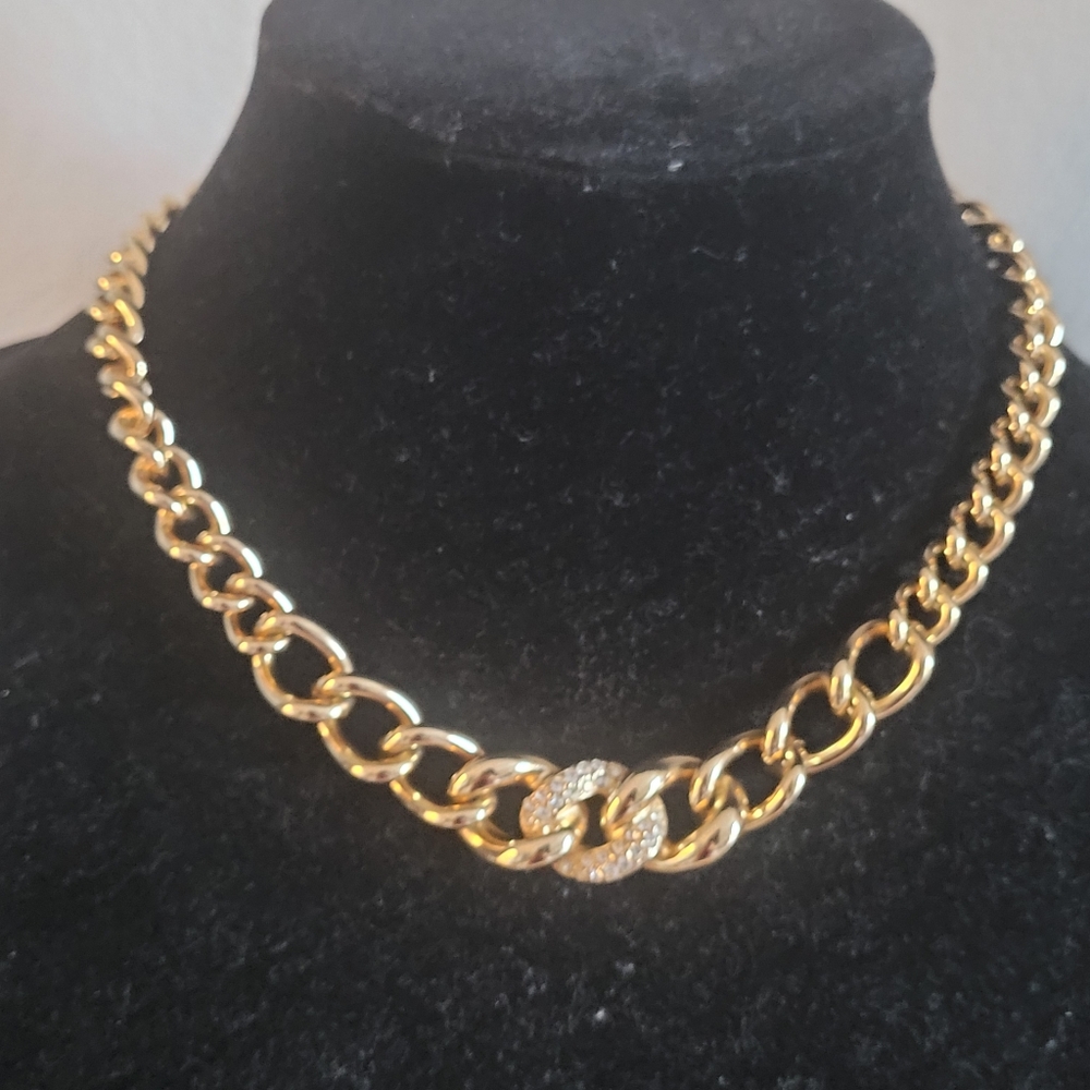 VINTAGE CHRISTIAN DIOR GOLDTONE NECKLACE WITH RHINESTONES - Picture 6 of 15